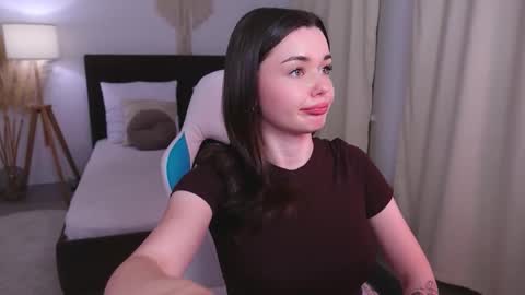 Ava online show from 17, 9, 2025