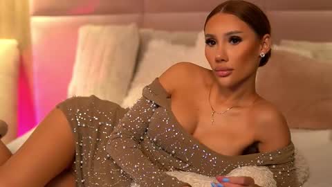 Ava online show from 25, 11, 2025