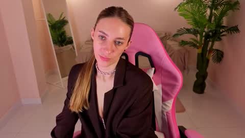 Ava online show from 8, 1, 2026