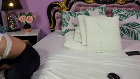 avaaaddamss online show from 17, 4, 2026