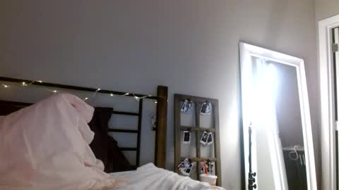 Snapshot of avaashley chatting on 17, 12, 2025 Ava Ashley online show from 17, 12, 2025