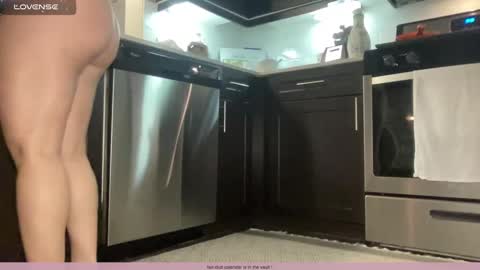 Snapshot of avabradley chatting on 24, 12, 2024 Ava . Support my channel by using my affiliate link to make your account Thanks online show from 24, 12, 2024