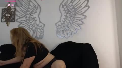 Snapshot of avaqeen chatting on 26, 6, 2026 Ava online show from 26, 6, 2026