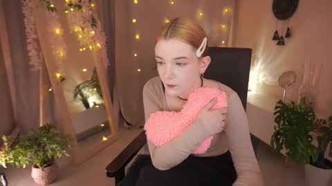 Snapshot of avaryder chatting on 1, 10, 2025 Ava online show from 1, 10, 2025