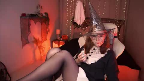 Snapshot of avaryder chatting on 21, 10, 2025 Ava online show from 21, 10, 2025