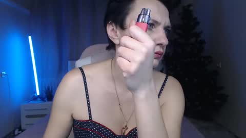 Snapshot of avasaturnian chatting on 23, 11, 2025 avasaturnian online show from 23, 11, 2025