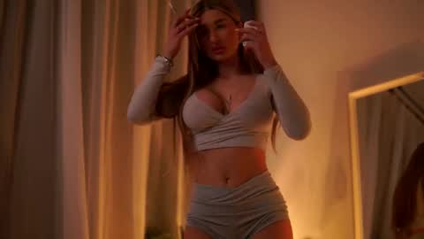 Carina online show from 12, 3, 2025