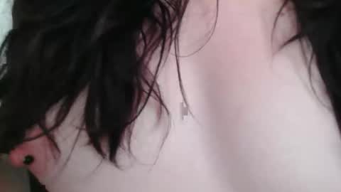 Snapshot of average_girl222 chatting on 11, 11, 2025 raven blue online show from 11, 11, 2025