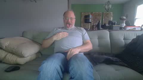 Snapshot of averagegreg chatting on 26, 2, 2026 Greg online show from 26, 2, 2026