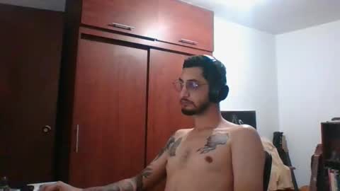 averagelatinbiguy online show from 8, 4, 2026