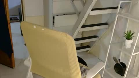 Rhian online show from 5, 10, 2025