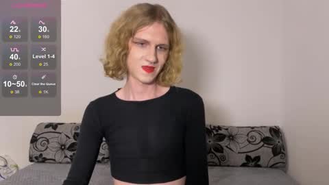 Snapshot of avery_adam chatting on 13, 12, 2025 Alex online show from 13, 12, 2025