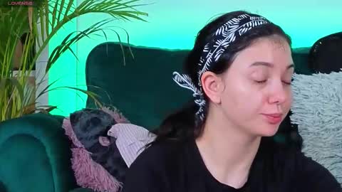 Snapshot of averywillow chatting on 1, 11, 2025 AveryWillow online show from 1, 11, 2025