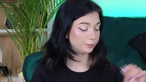 Snapshot of averywillow chatting on 2, 11, 2025 AveryWillow online show from 2, 11, 2025