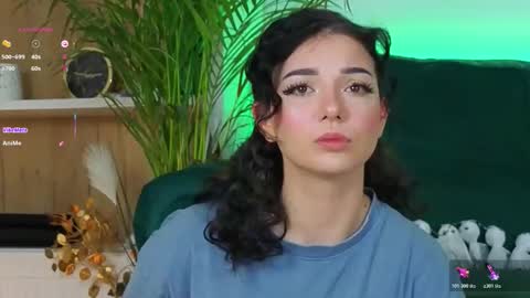 Snapshot of averywillow chatting on 10, 11, 2025 AveryWillow online show from 10, 11, 2025