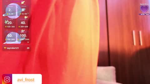 Snapshot of avi_frost chatting on 5, 2, 2025 Saraaaa independent model 3 online show from 5, 2, 2025