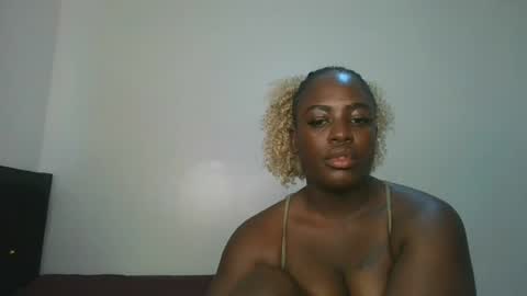 avian_babe1 online show from 22, 7, 2026