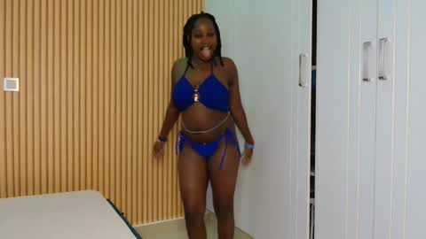 Snapshot of avian_talya chatting on 7, 11, 2025 Avian online show from 7, 11, 2025