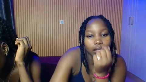 Snapshot of avian_talya chatting on 9, 11, 2025 Avian online show from 9, 11, 2025