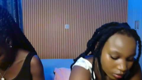 Snapshot of avian_talya chatting on 18, 11, 2025 Avian online show from 18, 11, 2025