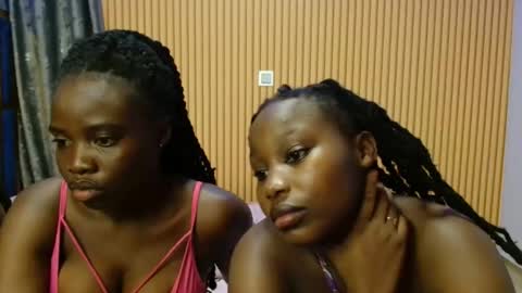 Snapshot of avian_talya chatting on 21, 11, 2025 Avian online show from 21, 11, 2025