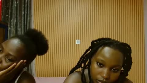 Snapshot of avian_talya chatting on 30, 11, 2025 Avian online show from 30, 11, 2025