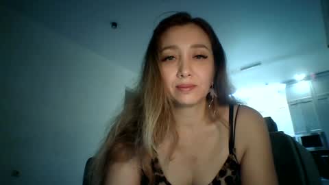 avinelra online show from 17, 6, 2026