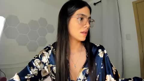   Follow me  Pvt and c2c is on  online show from 1, 2, 2026