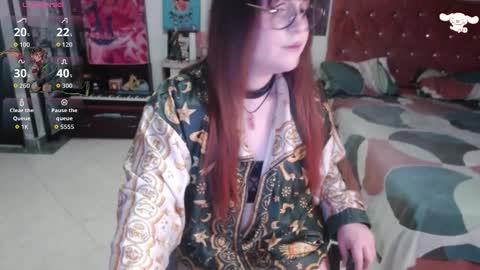 Snapshot of avril2809 chatting on 3, 10, 2025 Abril online show from 3, 10, 2025