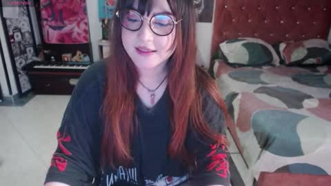 Snapshot of avril2809 chatting on 8, 10, 2025 Abril online show from 8, 10, 2025