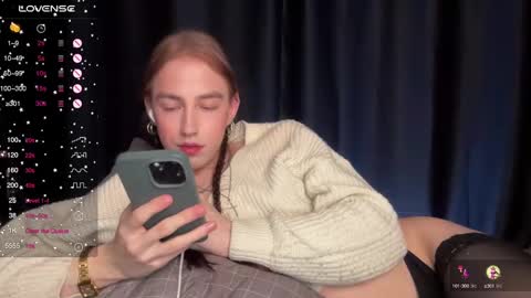 avril_pearly_ online show from 17, 1, 2025