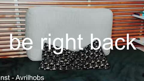 Snapshot of avrilhobs chatting on 12, 2, 2025 Avril online show from 12, 2, 2025