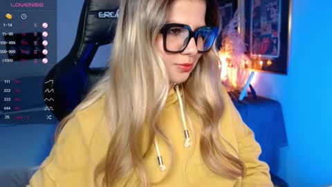 Avrill Morgan online show from 5, 3, 2025