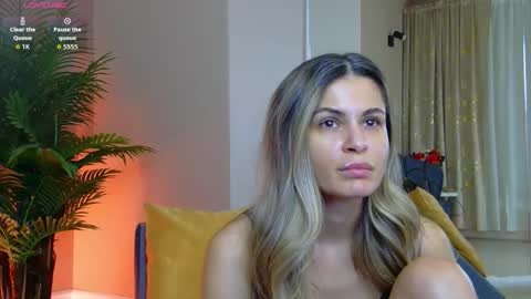 AVRILL CYRUX online show from 25, 2, 2026