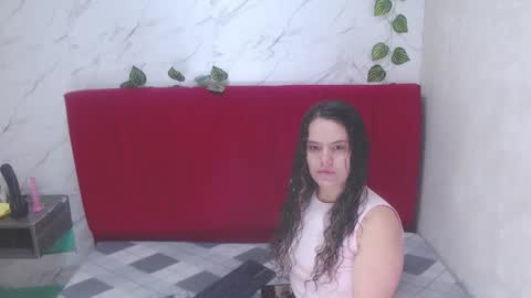 Snapshot of avrilruizcm chatting on 17, 11, 2025 avrilruizcm online show from 17, 11, 2025