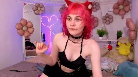 Snapshot of awawrin chatting on 9, 8, 2026 Awi online show from 9, 8, 2026