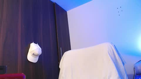 Snapshot of axel_7070 chatting on 8, 11, 2025 Independiente Model online show from 8, 11, 2025