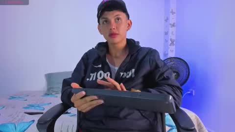 Snapshot of axel_cody_ chatting on 18, 10, 2025 AXEL online show from 18, 10, 2025