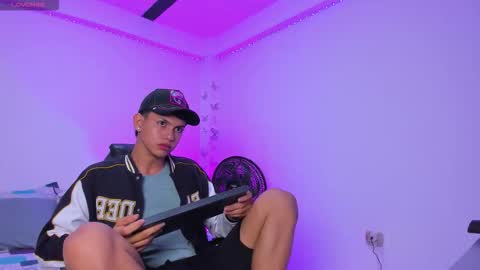 Snapshot of axel_cody_ chatting on 24, 10, 2025 AXEL online show from 24, 10, 2025