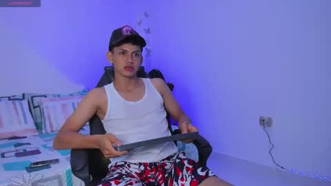 Snapshot of axel_cody_ chatting on 25, 10, 2025 AXEL online show from 25, 10, 2025