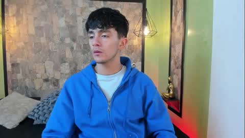 Snapshot of axel_draven chatting on 19, 11, 2025 axel_draven online show from 19, 11, 2025