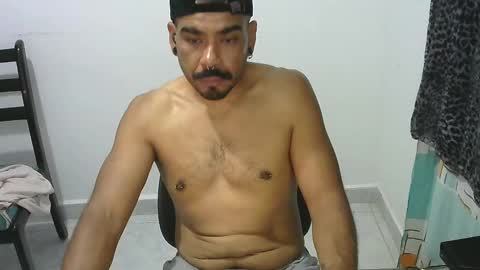 Snapshot of axel_mason chatting on 31, 1, 2025 Axel online show from 31, 1, 2025