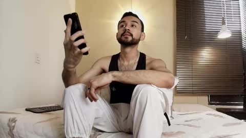 Snapshot of axel_moon_s chatting on 5, 11, 2025 Axel Moon online show from 5, 11, 2025