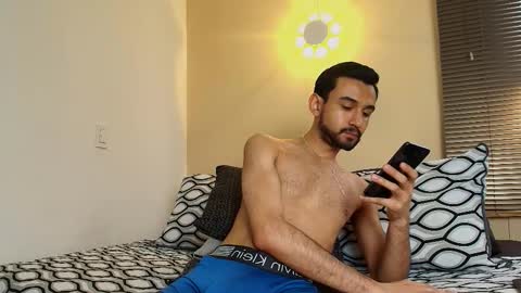 Snapshot of axel_moon_s chatting on 13, 12, 2025 Axel Moon online show from 13, 12, 2025