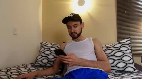 Snapshot of axel_moon_s chatting on 15, 12, 2025 Axel Moon online show from 15, 12, 2025