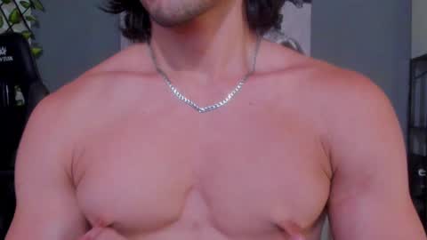 Snapshot of axel_owen chatting on 6, 1, 2025 Axel online show from 6, 1, 2025