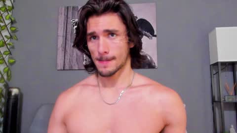 Snapshot of axel_owen chatting on 25, 1, 2025 Axel online show from 25, 1, 2025