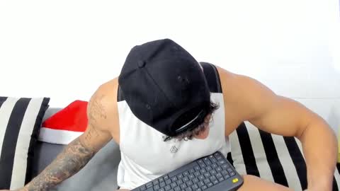 INDEPENDENT MODEL  online show from 17, 12, 2024