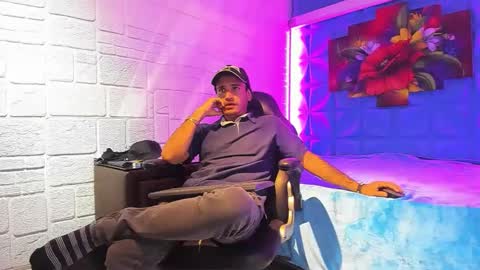 Axell Cross2 online show from 4, 10, 2025