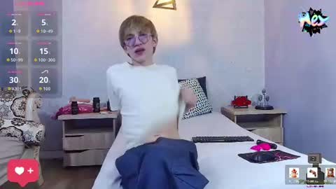 Snapshot of axell_stone chatting on 8, 7, 2026 axell_stone online show from 8, 7, 2026